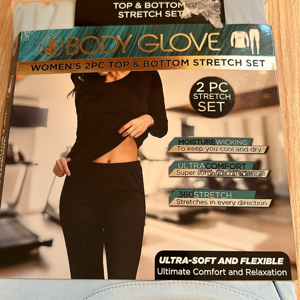 Body Glove 2PC Top & Bottom Stretch Set